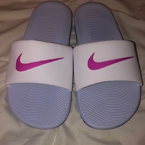 Women’s Nike Slides Size 9